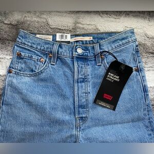Levis Ribcage Ankle Straight Jean 26x27